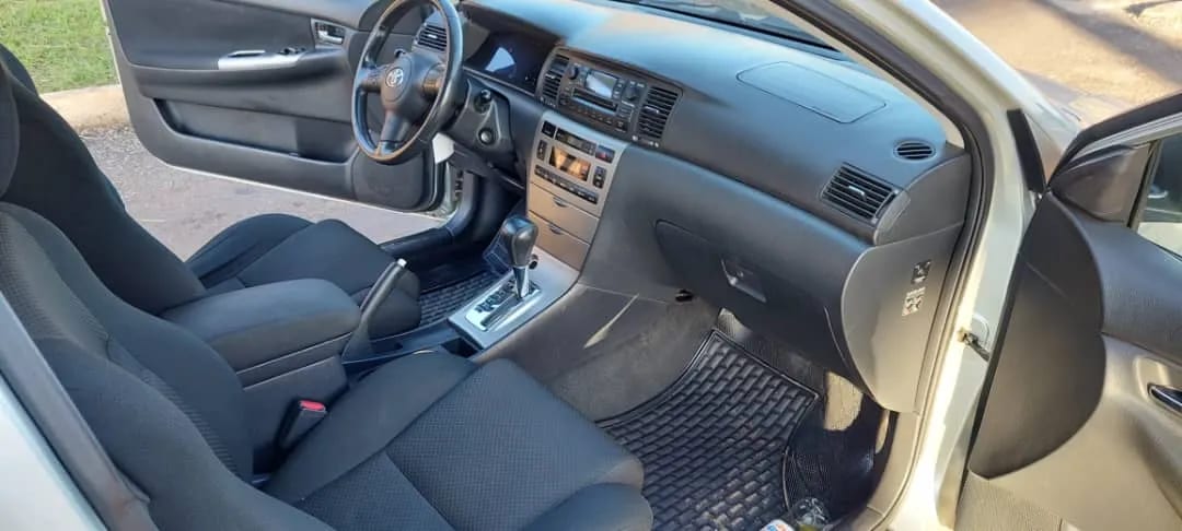 Toyota Hatchback 2004 1