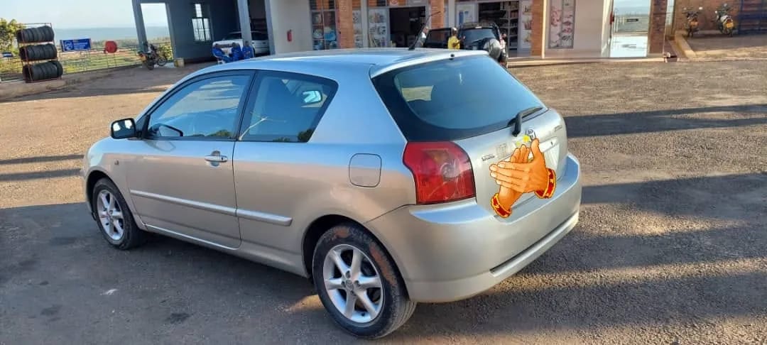 Toyota Hatchback 2004 4