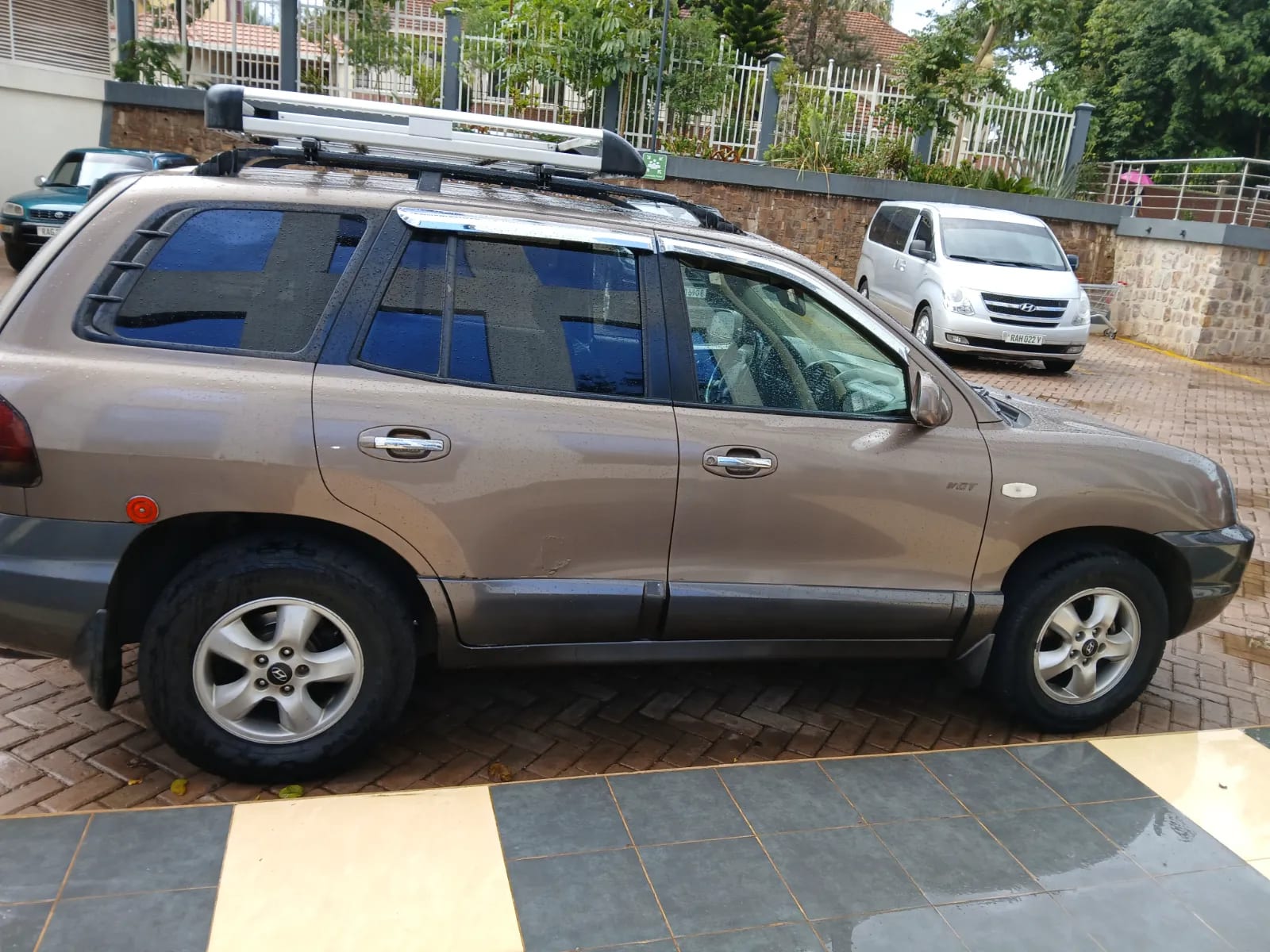 Hyundai santa fe gold for sale 2